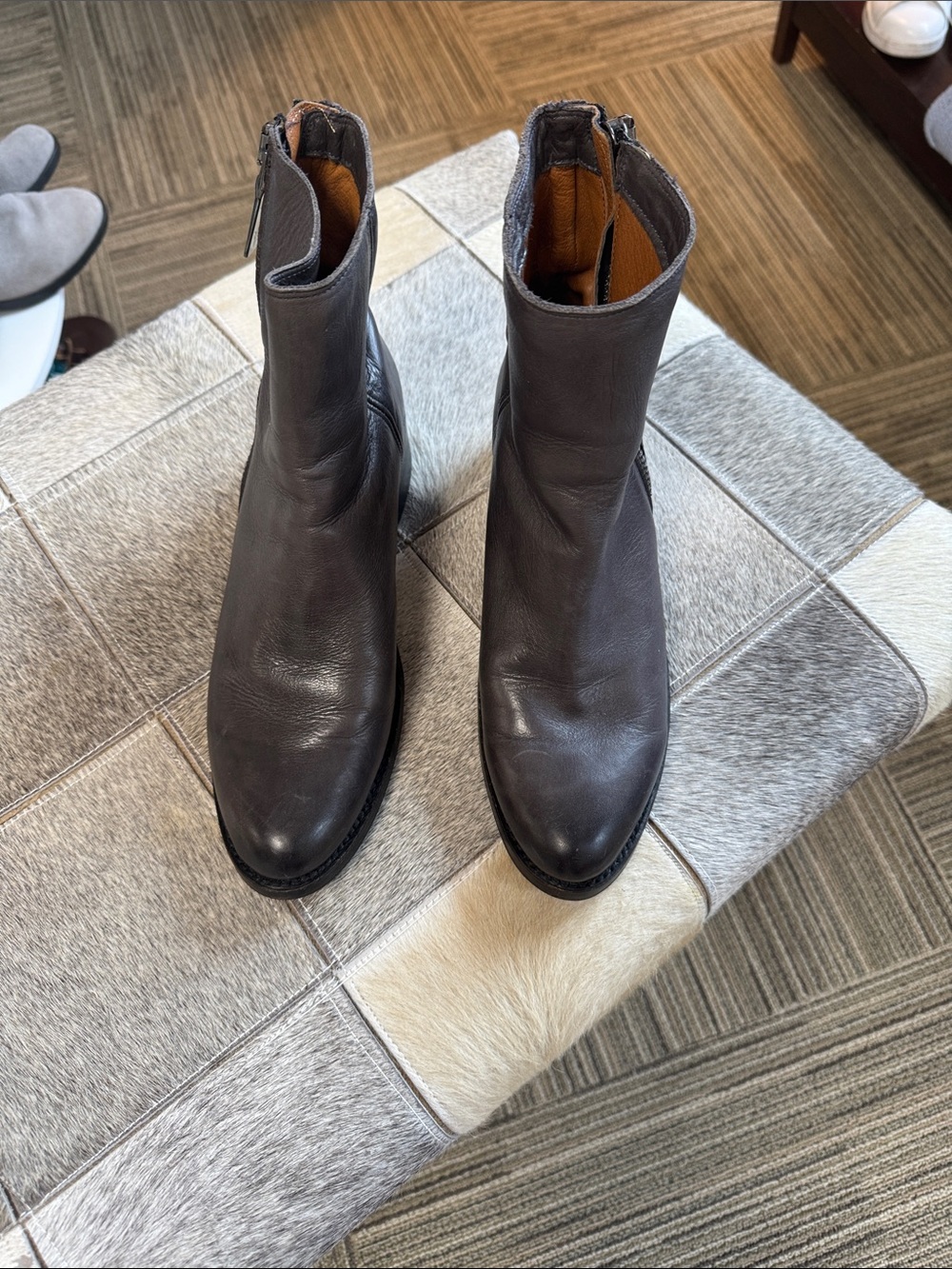 Frye Womens Charcoal Leather Zip Ankle Boots